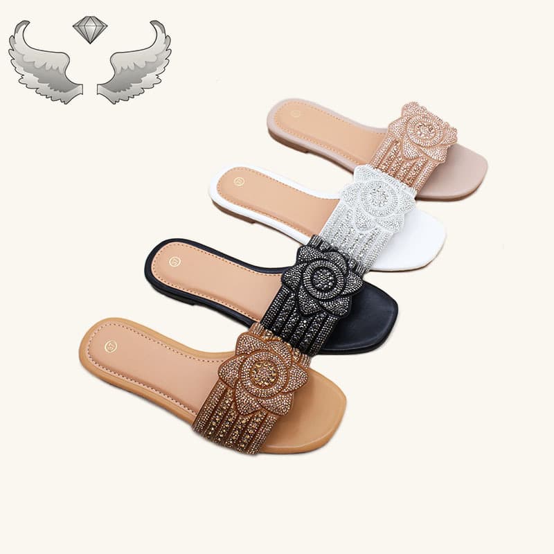 Cape Verde spot wholesale light luxury rhinestone women's slippers versatile beach sandals Wholesale Slippers