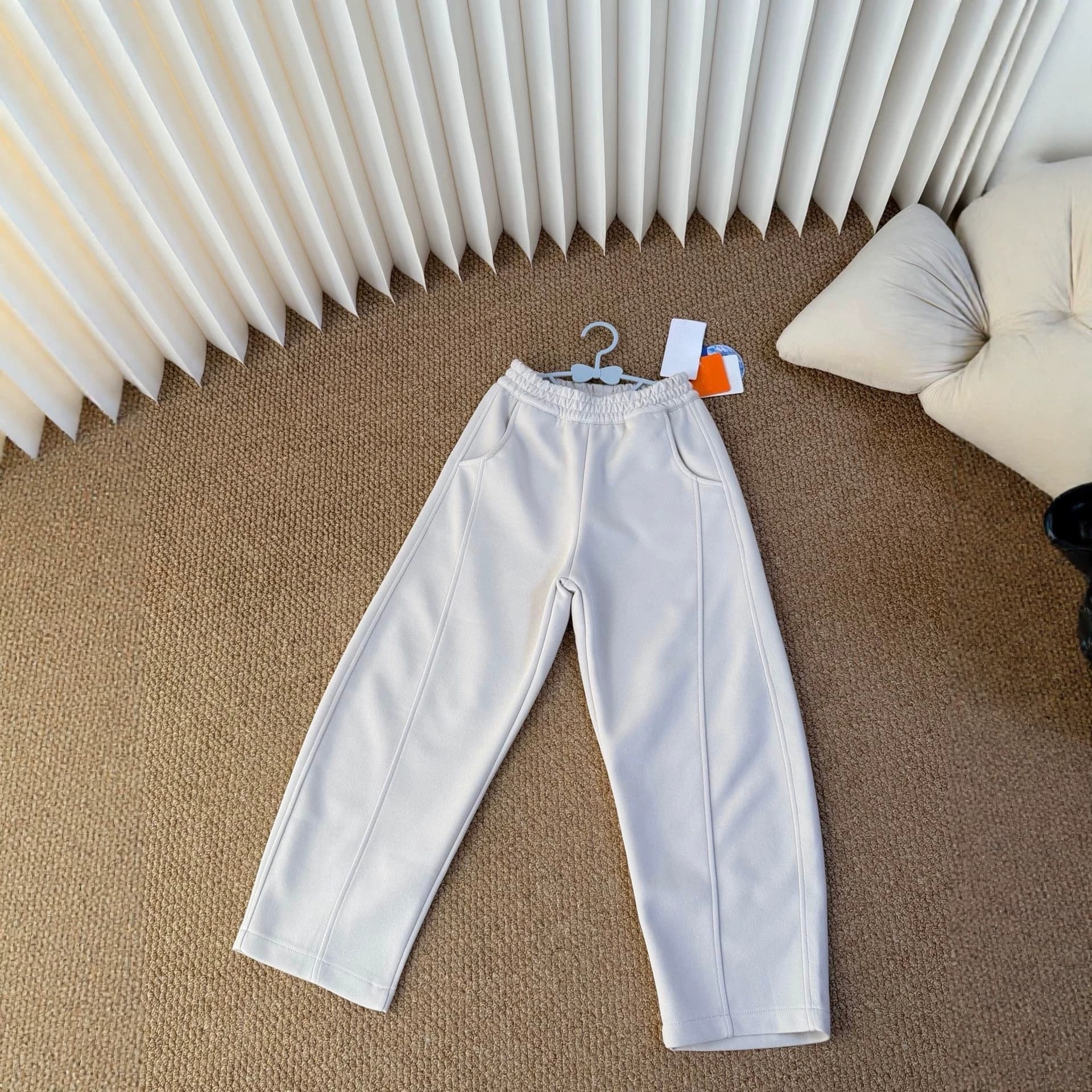 2026 New Sport Light Running Curve Knife Pants for Kids High Elasticity Wear-Resistant Comfortable Soft Skin-Friendly Casual Versatile Outdoor