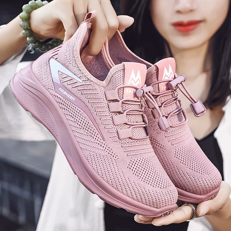 Women's Sport Shoes Slip-on Sneakers Casual Comfortable Breathable Walking Shoes Outdoor Running Fashionable Mesh Design