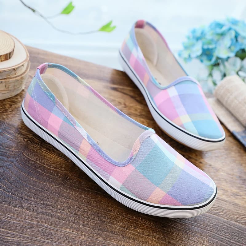 Women's Slip-On Canvas Shoes Comfortable Flat Bottom Anti-Slip Breathable Soft Sole Mom Shoes Spring Summer Autumn Seasonal Wear