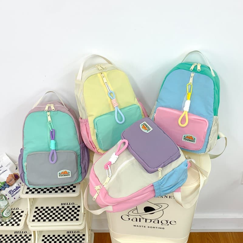 Boys and girls backpack 2025 new fashion stitching contrasting color kindergarten baby school bag large capacity children's backpack