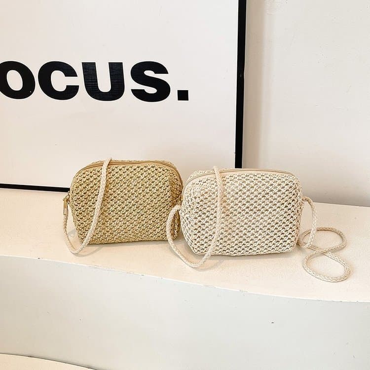 Spring and Summer Small Bag for Women 2025 New Trendy Korean Version Versatile Crossbody Bag Simple Fresh Straw Woven Shoulder Handbag