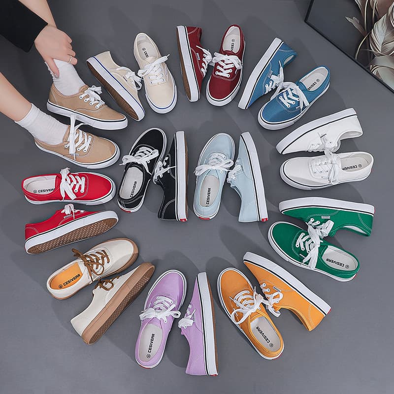 2026 Summer New Style White Canvas Shoes Women's Trendy Shoes Flat Women's Student Casual Hong Kong Style Retro Skateboard Shoes
