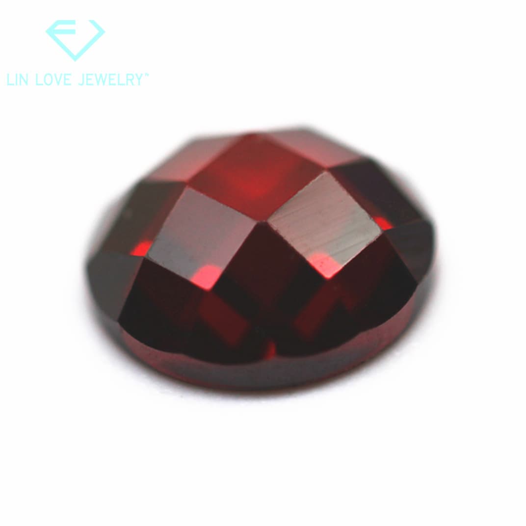 Factory wholesale round flat tortoise surface garnet red zircon bare stone synthetic round single tortoise surface garnet red zirconium CZ