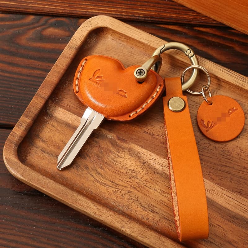 Vintage Handmade Car Key Case Suitable For Vespa LXV LXS GTS Spring Motorcycle Buckle Keyring Car Accessories From China Mainland