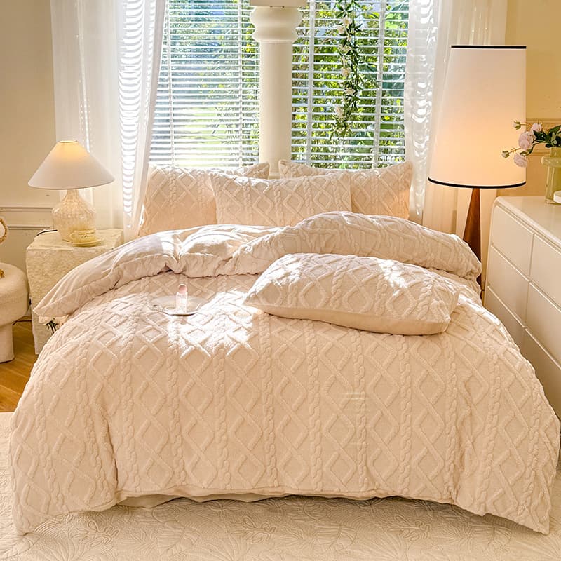 Winter taffeta four-piece set, thickened and warm, milk velvet, coral velvet quilt cover, three-piece set for female student dormitory bed