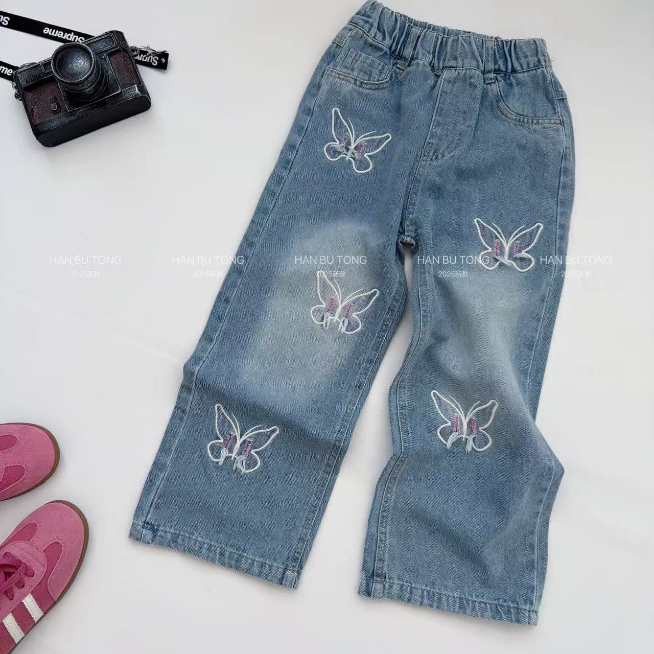 Girls' pants spring and autumn 2026 new fashion butterfly embroidery loose straight wide leg versatile ripped jeans trendy