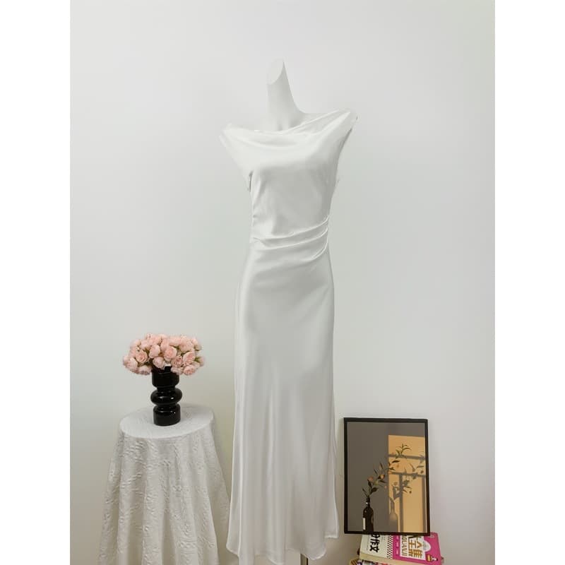 Draped Neckline Asymmetrical Shoulder Dress, French Style Waist-Cinching Mermaid Dress for Women, Summer Satin Off-Shoulder Little Dress