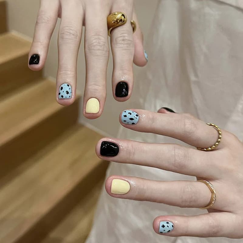 Full Size One Size Fake Nails Yellow Black Blue Color Block Spotted Press-On Nails Fresh Daily Short Versatile Manicure Stickers