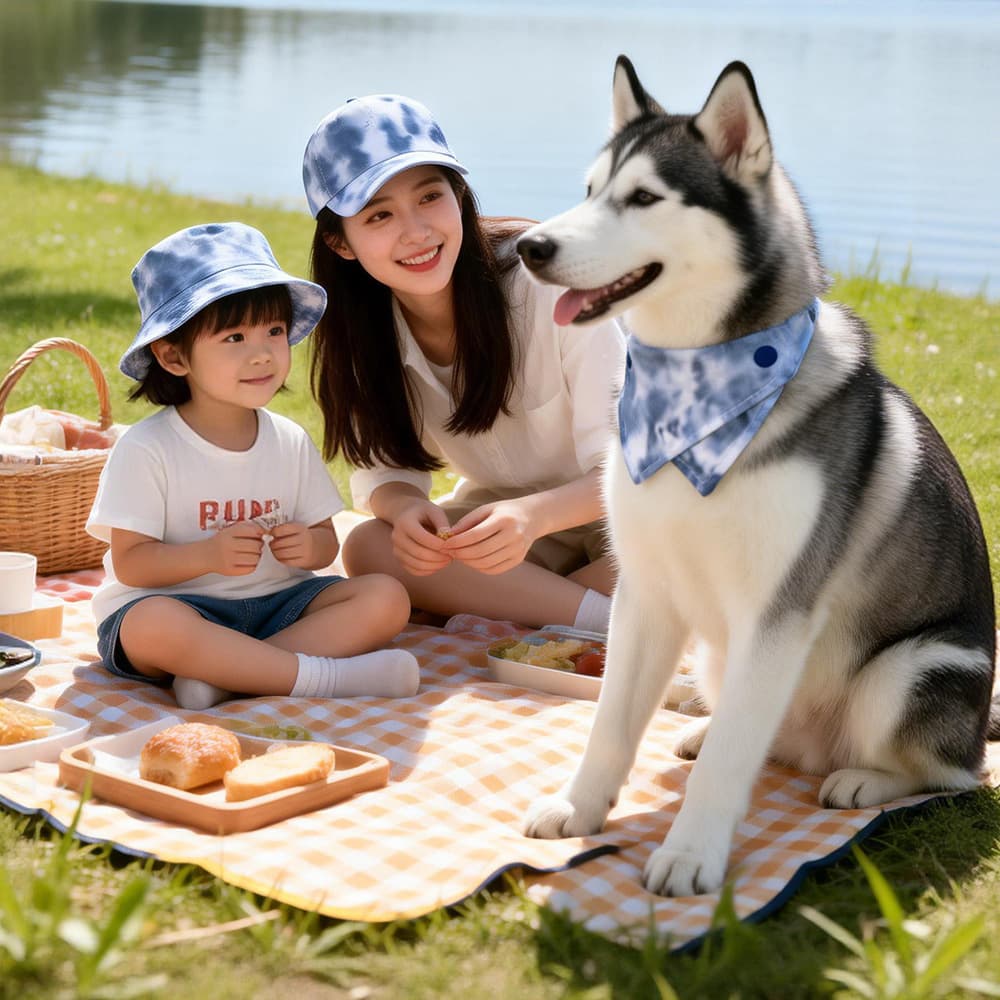 Pet triangle towel diy plain towel tie-dyed cat and dog parent-child set small and medium-sized dog mouth towel pet supplies wholesale