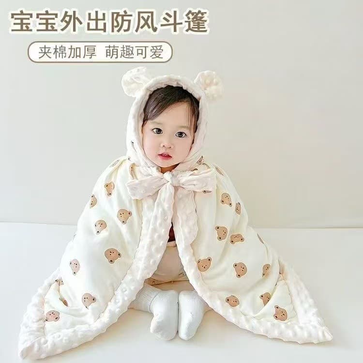 Infant and toddler cape, autumn and winter outdoor cape, thick winter windproof coat, new cartoon print children's quilt