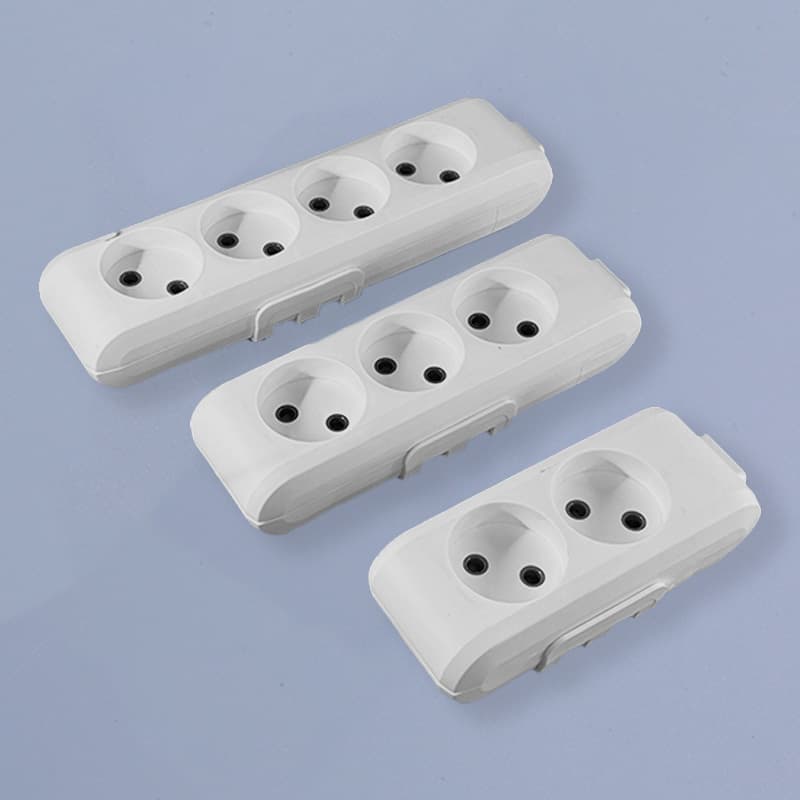 Multi-Country Conversion 3-Pin Power Strip Industrial Grounding Socket Bakelite Strip Multi-Outlet with Shutter