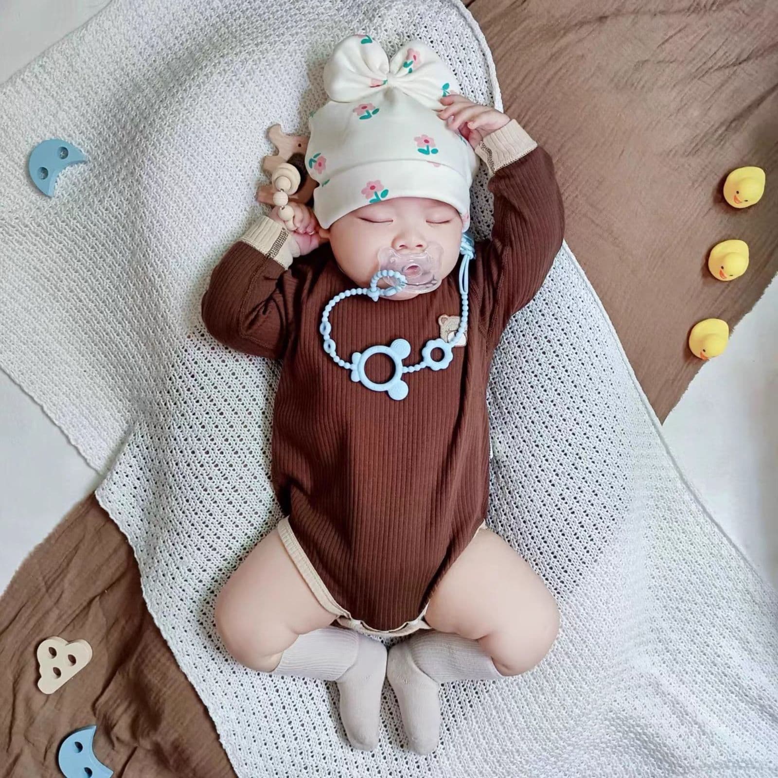Adorable Bear Silicone Anti-Drop Chain, Multifunctional Pacifier Teether Chain, Chewable Pacifier Clip Lanyard