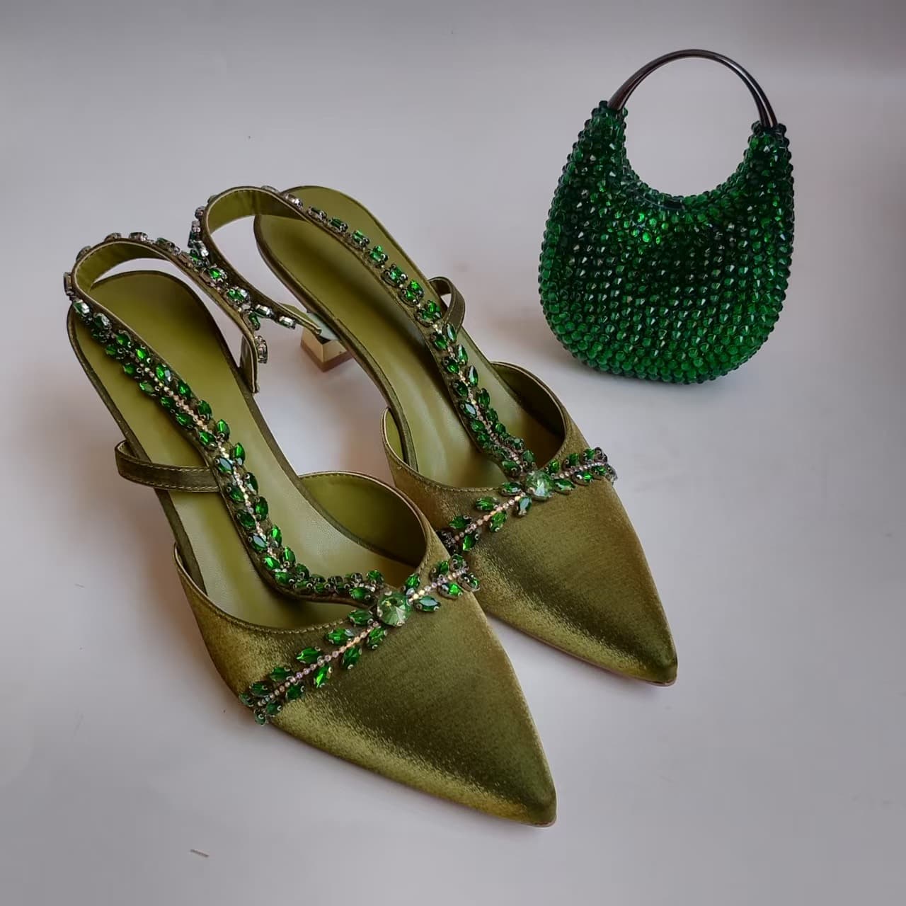 Full Rhinestone Pointed Toe Closed Toe High Heels Sandals Crystal Rhinestone Wedding Evening High Heels Shoes and Purse
