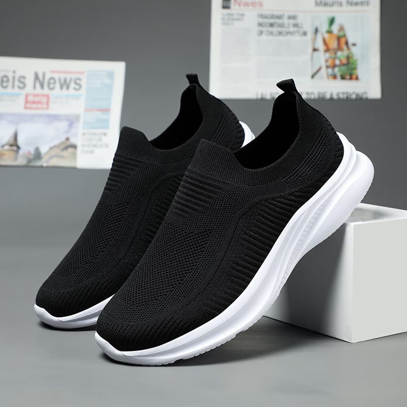 Men's Flyknit Running Shoes Autumn Low-Top Slip-On Mesh Lightweight Breathable Casual Walking Sneakers Factory Direct