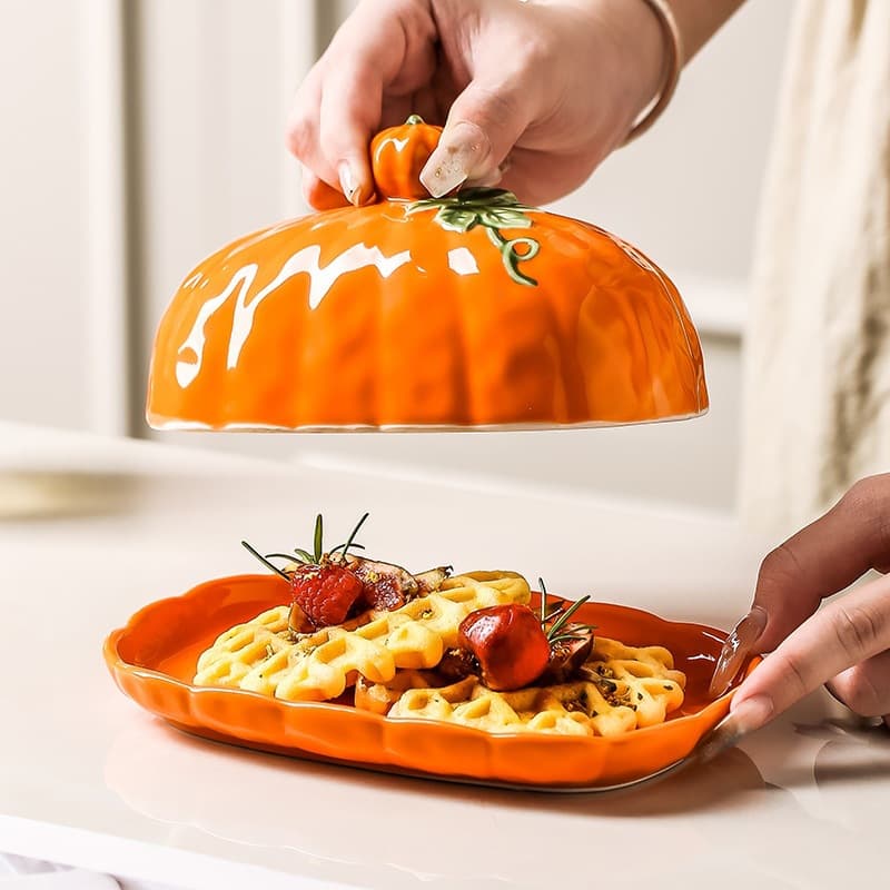 European-Style Minimalist Pumpkin Cheese Dish with Lid, Ceramic Pumpkin Plate for Snacks, Bread, Cake, Dried Fruits, and Sweets in Yellow