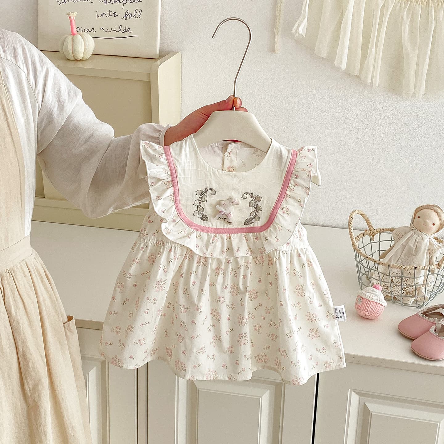 New summer dress for babies, children's fresh floral princess dress, baby girl's pure cotton floral summer outing dress