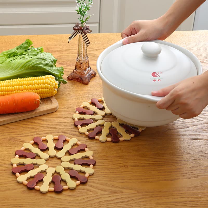 Household bamboo heat insulation pads, anti-burn bamboo mats, table placemats, coaster, dish mats, heat-resistant round pot trivets, dining table pads.