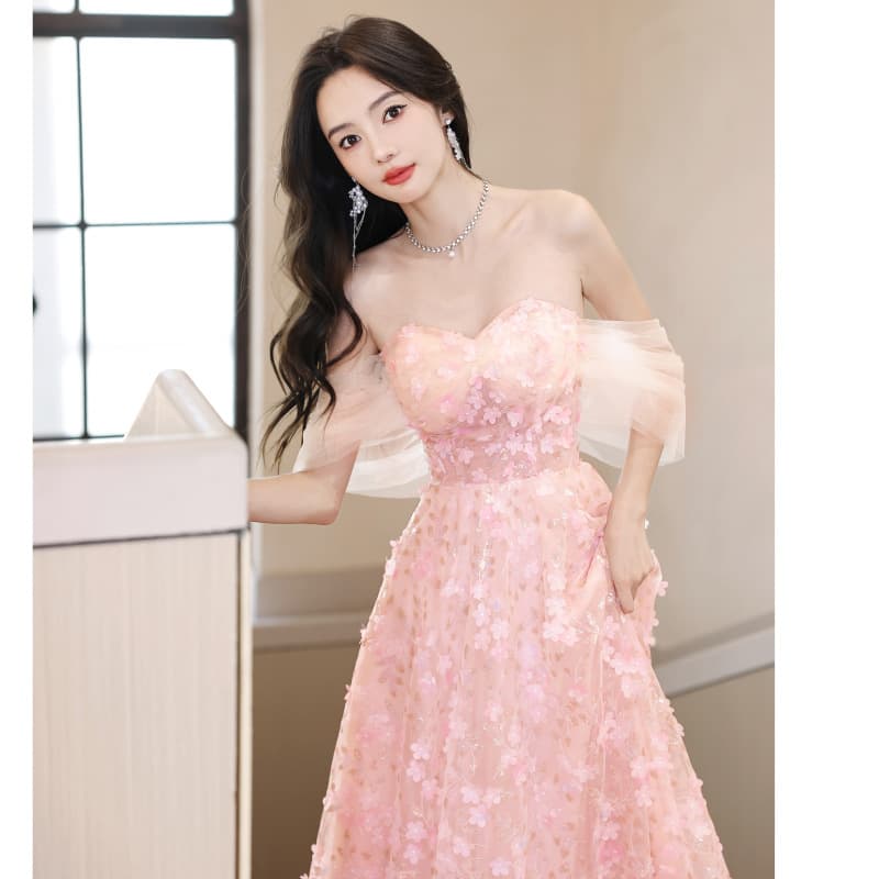 Pink Evening Gown for Women Premium Light Luxury Unique High-End Birthday Strapless Fairy Tulle Petal Dress Vocal Music Art Exam