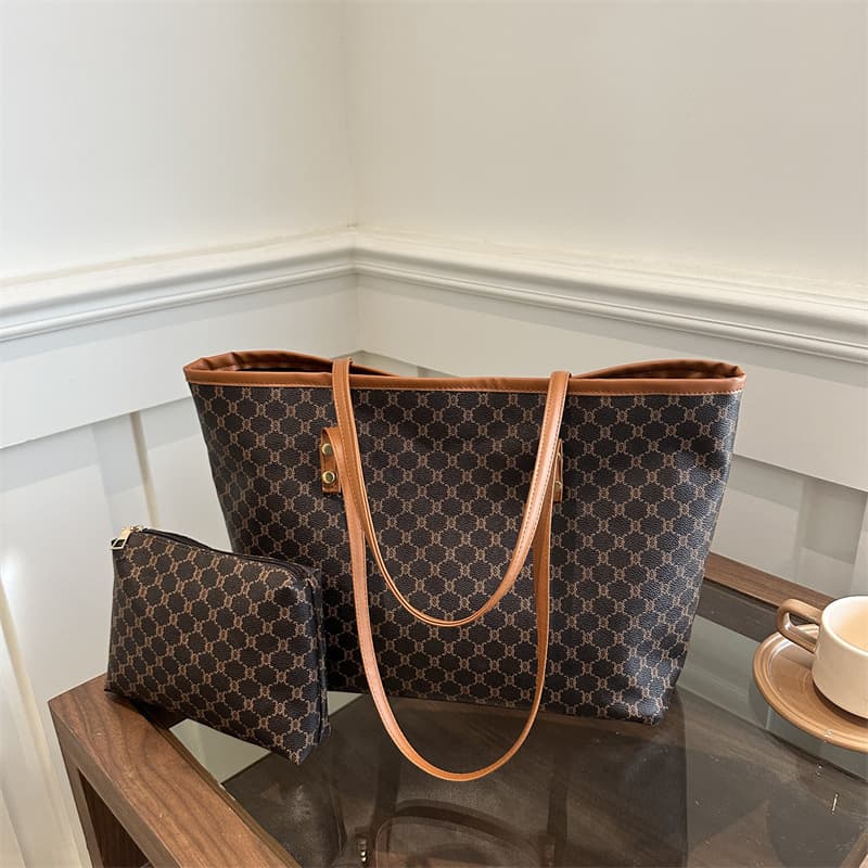 Two-Piece Set of Simple and Fashionable Large-Capacity 2025 Retro Autumn and Winter New Commuter Mother-In-Law Satchel Shoulder Tote Bag