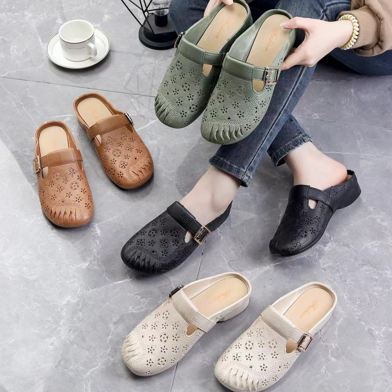 2024 Fashion New Half-drag Bag Slippers for Women, Mom Hollow Sandals Middle-aged and Elderly Lazy Soft Sole Anti-slip Waterproof