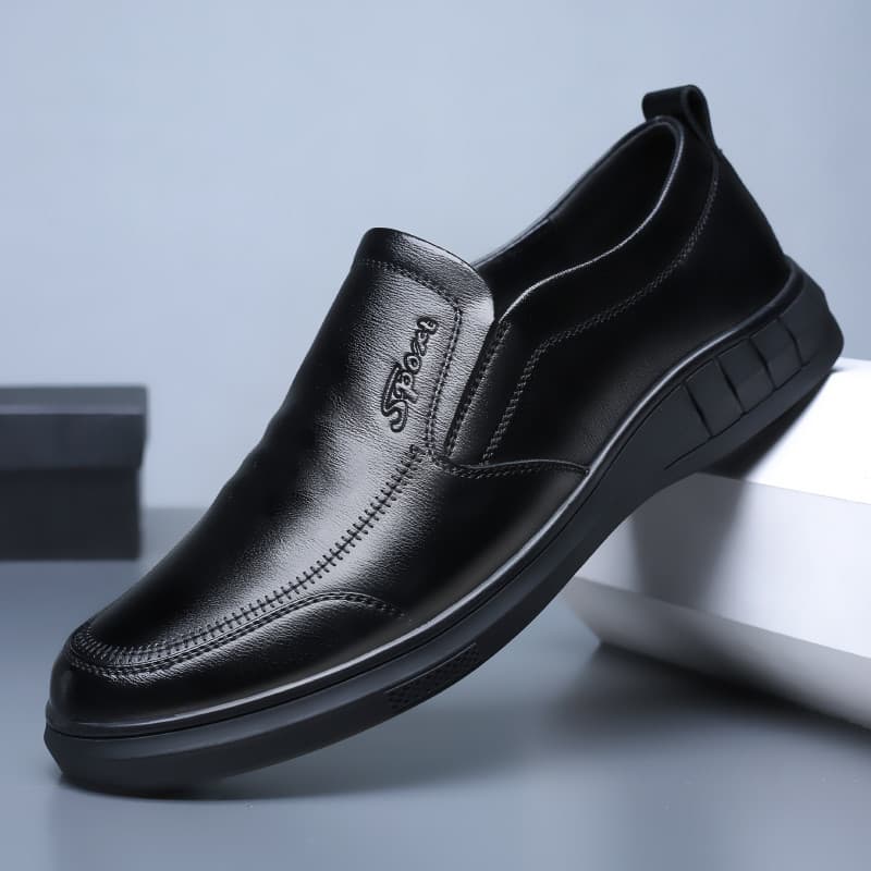 New Pure Black Leather Men's Casual Shoes Slip-on Loafers Soft Sole Anti-slip Suitable For Driving