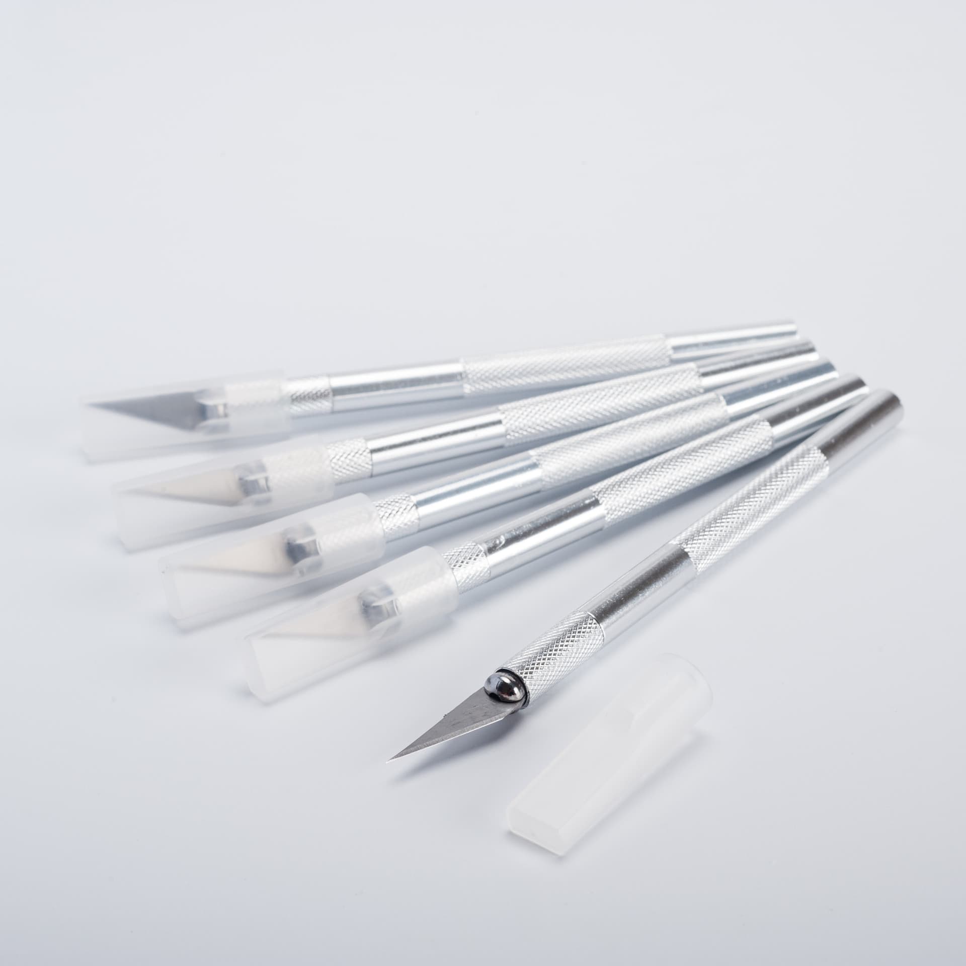 Factory Supply Hand Carving Knife Aluminum Alloy with 5 Blades per Box, 0.4mm Tip, Pen Holder, Paper Cutting, Scrapbooking, Utility Knife