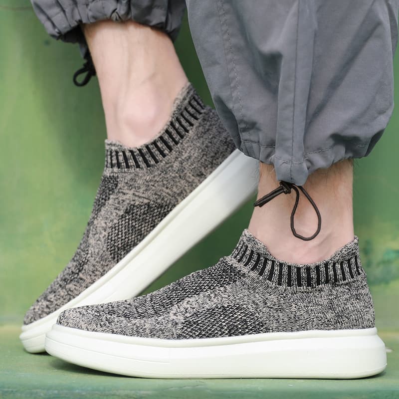 Spring and Summer New One-Pull-On Lazy Shoes Couple Casual Sports Shoes Lightweight Mesh Shoes Trendy Simple Men's Shoes Comfortable
