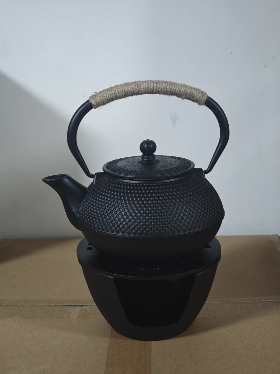 Alcohol Stove Cast Iron Furnace, Charcoal Stove, Iron Pot Tea Stove, Mysterious Iron Stove, Cast Iron Teapot Base, Tea Boiling Stove, Hand-Painted Tea Set Blue and White
