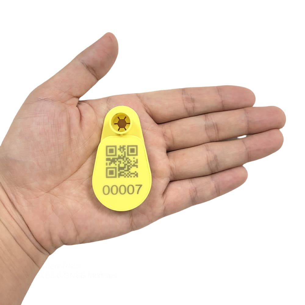 High-Performance Long-Life Bluetooth Beacon with Temperature Measurement, Asset Inventory, and Fence Alarm for Electronic Livestock Ear Tags