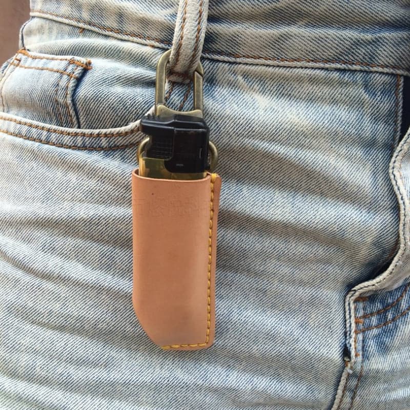 Manufacturers can add lighter cases, leather grasshopper lighter protective cases, outdoor portable waist-mounted lighter leather cases