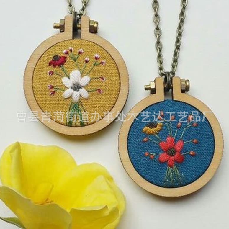 Mini Wooden Cross Stitch Fixed Frame Round Oval Picture Frame Clothing Accessories DIY