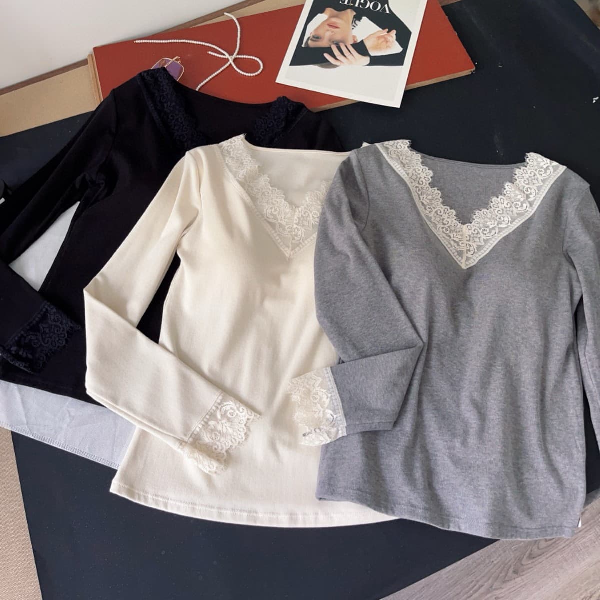 Huizhixin 8061V Collarless Lace Trim Top for Women, Versatile Solid Color Brushed Fleece Warm Shirt, Simple and Casual