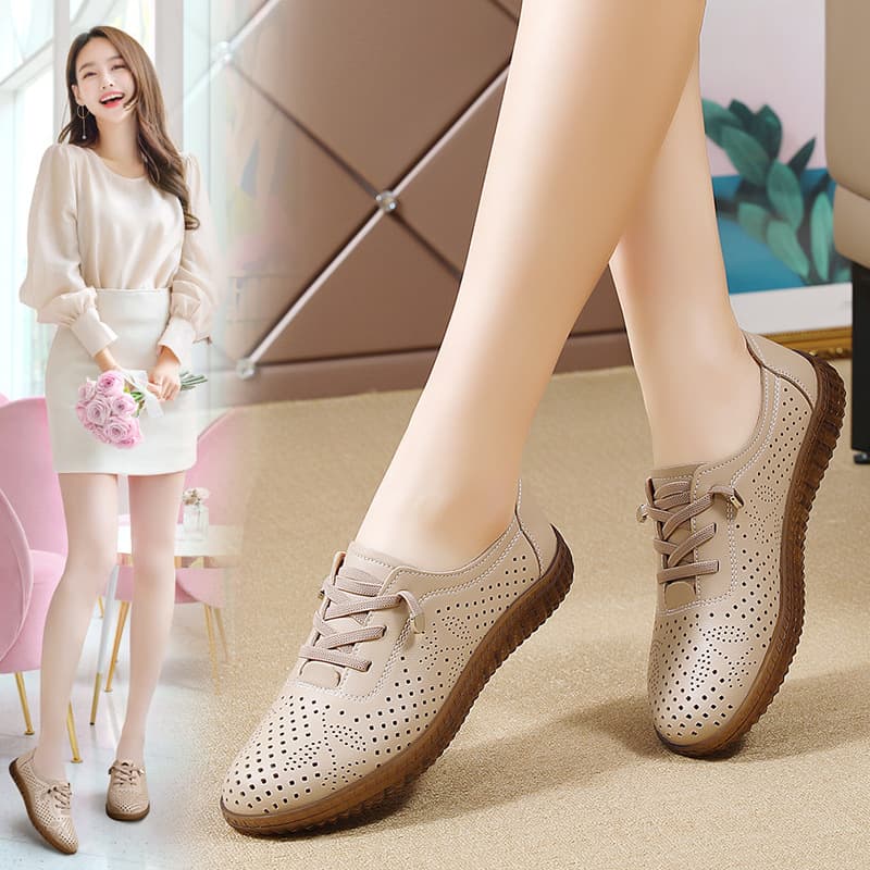 2024 Spring New Large Size Hollow-out Breathable Korean-style Casual Mom Shoes, Soft Sole Lightweight Slip-on Loafers