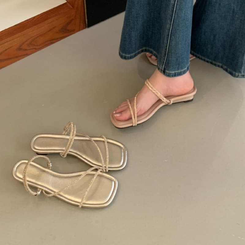 French Flat Sandals for Women Summer 2026 Spring New Collection Stunning with Dresses Rhinestone Beach Sandals