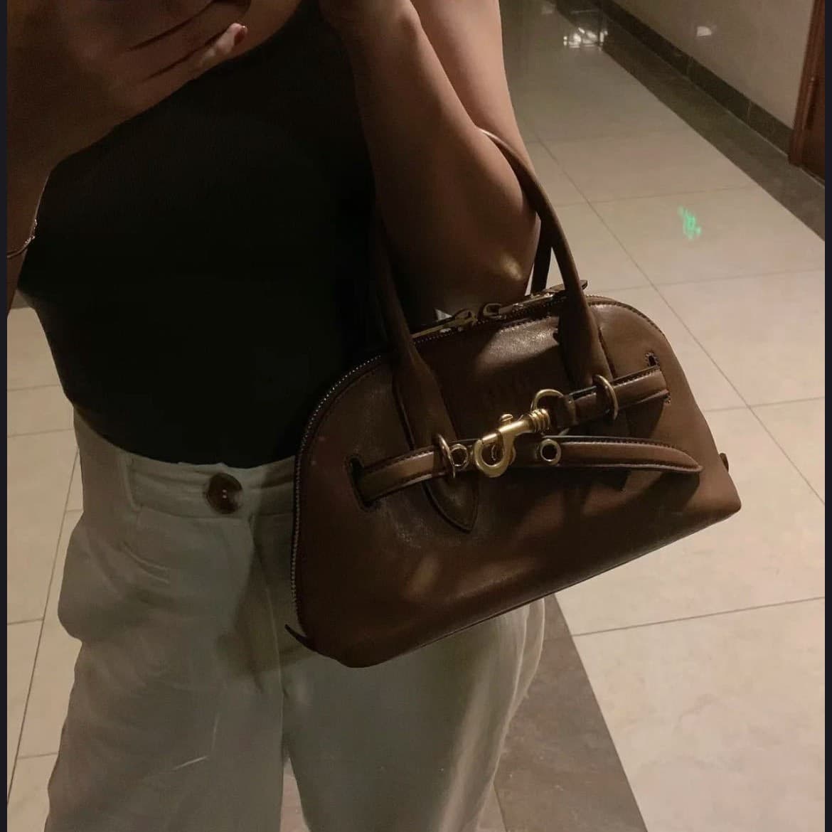 Jang Wonyoung Same Style Miu Miu Cowhide Shell Bag 2024 New Handheld Shoulder Crossbody Women's Bag Fashion Versatile
