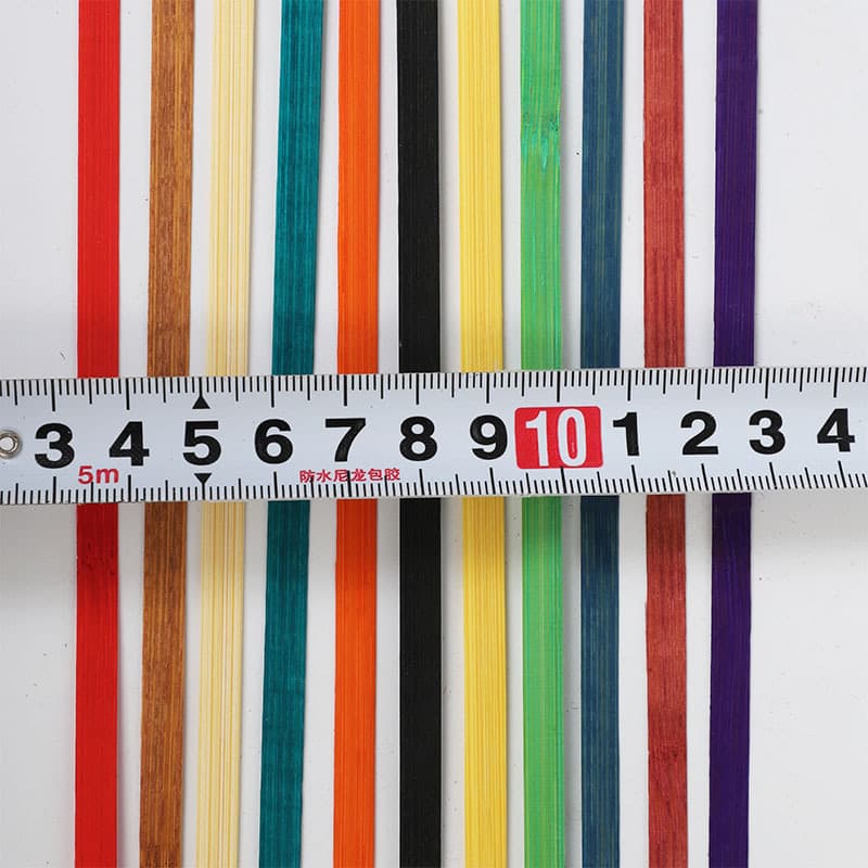 Handcrafted naturally dyed bamboo weaving floral bamboo strips with good toughness and smoothness.