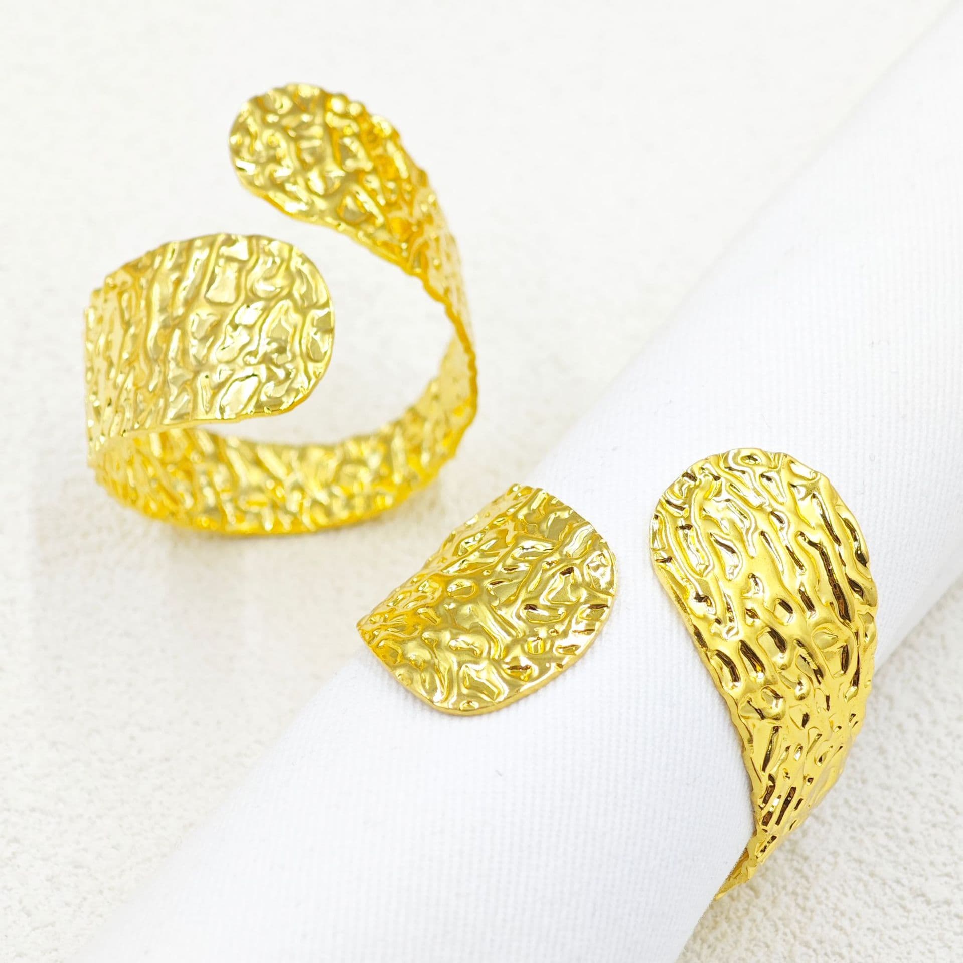 Amazon Summer Hot-Selling Diagonal Irregular Pattern Napkin Buckle Metal Napkin Ring Creative Napkin Holder Napkin Ring