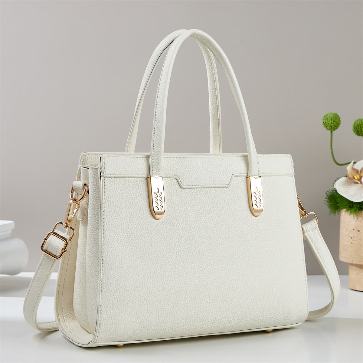 Stylish, Simple, Fashionable, and Trendy New Style Patchwork Classic Retro Trendy Shoulder Bag for Foreign Trade, Casual, and Commuting