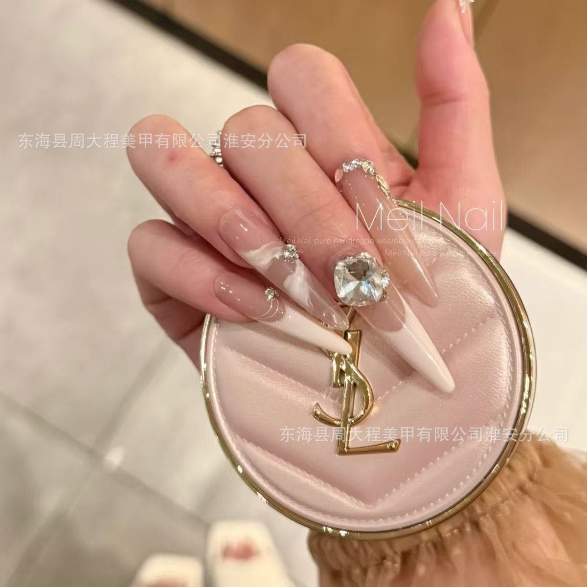 Qianjin Ribbon Pure Handmade French Cat Eye Press-On Nails High-End Elegant Lady Temperament Nude Atmosphere Brightening Press-On Manicure