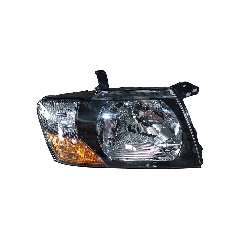 Compatible with Mitsubishi Pajero Montero Headlight 2000 2001 2006