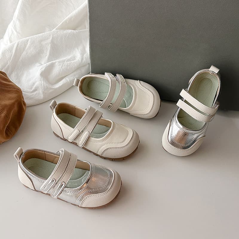 Girls' Leather Shoes 2025 Autumn Princess Style Soft Sole Flats Silver Loafers for Dresses Children's Shoes