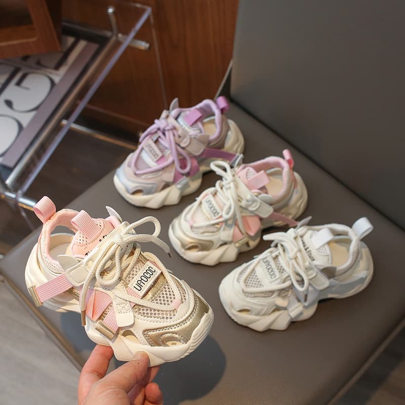 Summer Kids Sports Shoes 2025 Breathable Beach Sandals New Girls Hollow Dad Shoes Sports Sandals