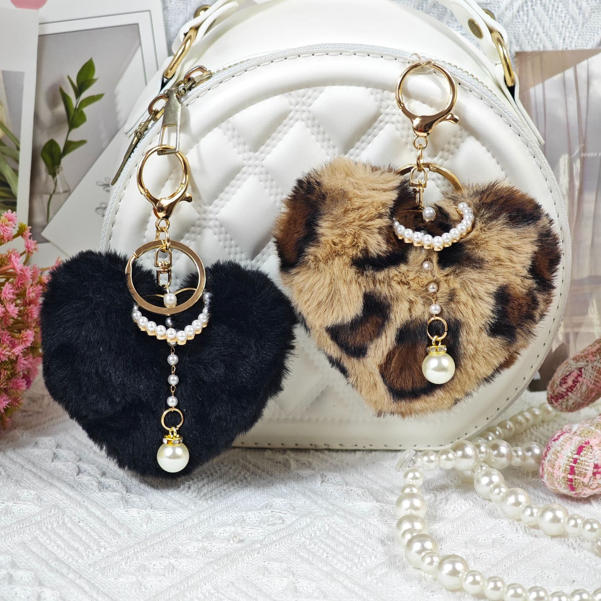 Amazon Heart-Shaped Pom Pom Pearl Chain Keychain, Little Fragrance Style Heart Bag Charm, Car Couple Accessories Plush