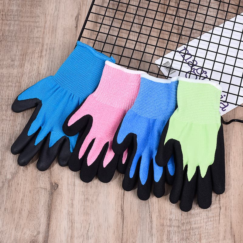 Cut-resistant children's gloves level 5 safety wear-resistant anti-cut gloves wholesale soft comfortable non-irritating customizable