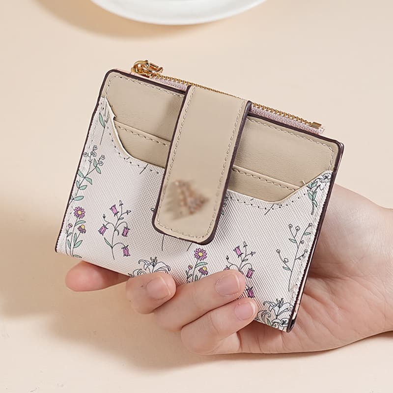 New Women's Wallet Short Printed Card Holder 2024 Summer Wallet with Button Zipper Coin Purse Wholesale