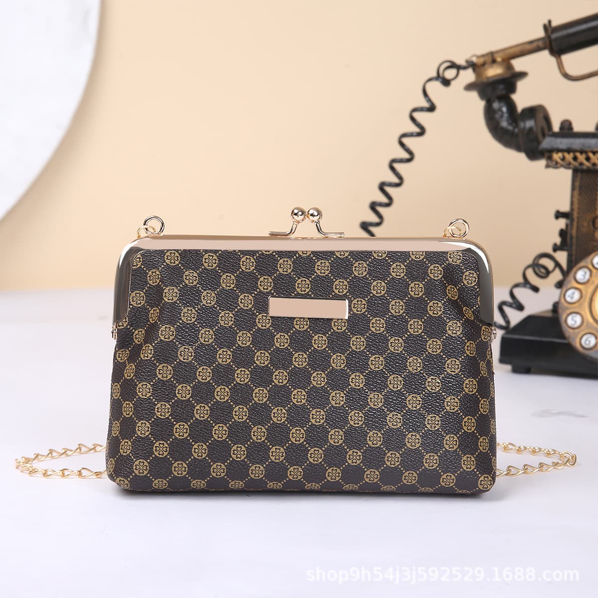 Small Bag Women's Crossbody Sling Bag Mini Shoulder Bag Clutch Bag Women's Bag Lipstick Bag Lip Gloss Pouch Lipstick Organizer