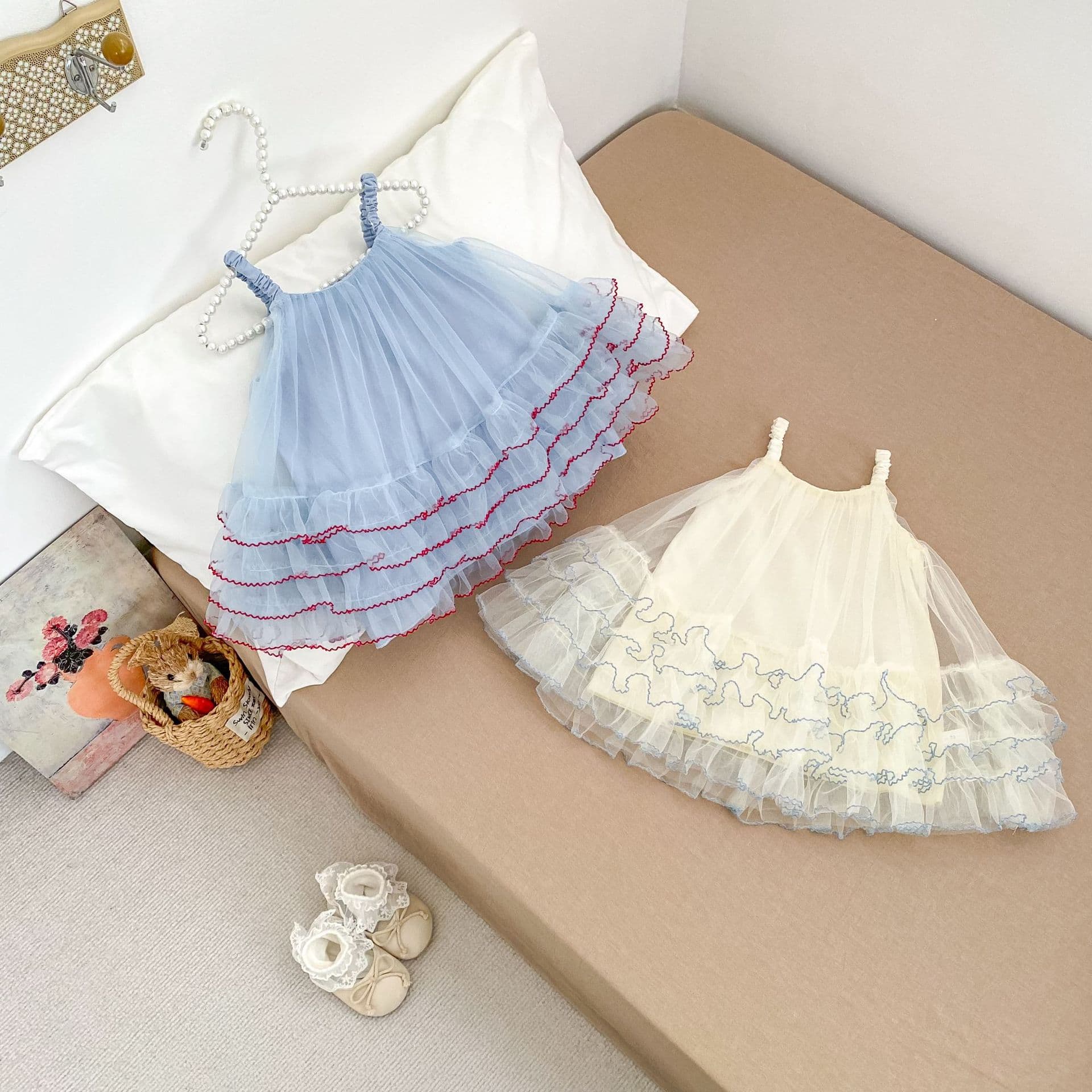 Girls baby dress sweet mesh suspender fluffy cake dress princess dress small children birthday dress