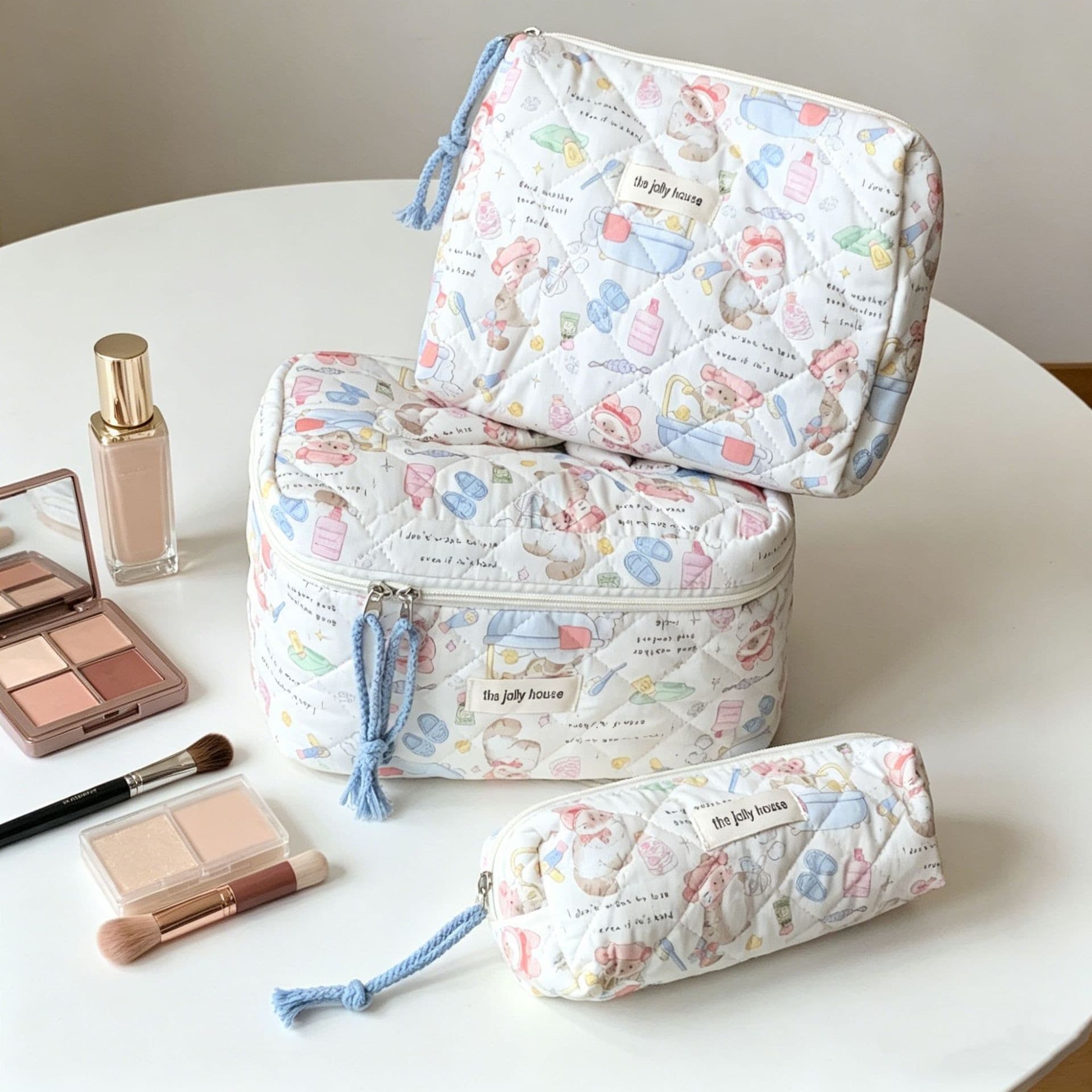 Cute Bubble Bath Kitten Cosmetic Bag 2026 New Portable Toiletries Bag Large Capacity Partitioned Storage Bag