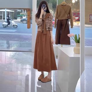 European Style Fall/Winter 2025 New Collection Mature Unique Exquisite Small Set Striped Knit Top with Skirt Three-Piece Set